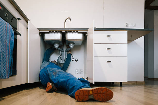 Professional Leak Detection technician working in Woodward, IA